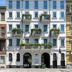 **** Hotel Senato Italy